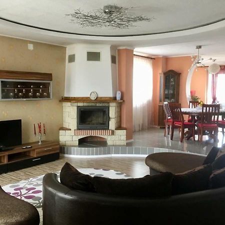 Casa Borza Hotel Alba Iulia Ngoại thất bức ảnh